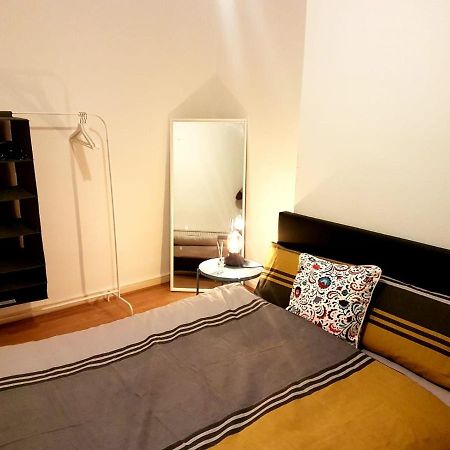 Budget House In Gants Hill Bed & Breakfast Ilford Exterior photo